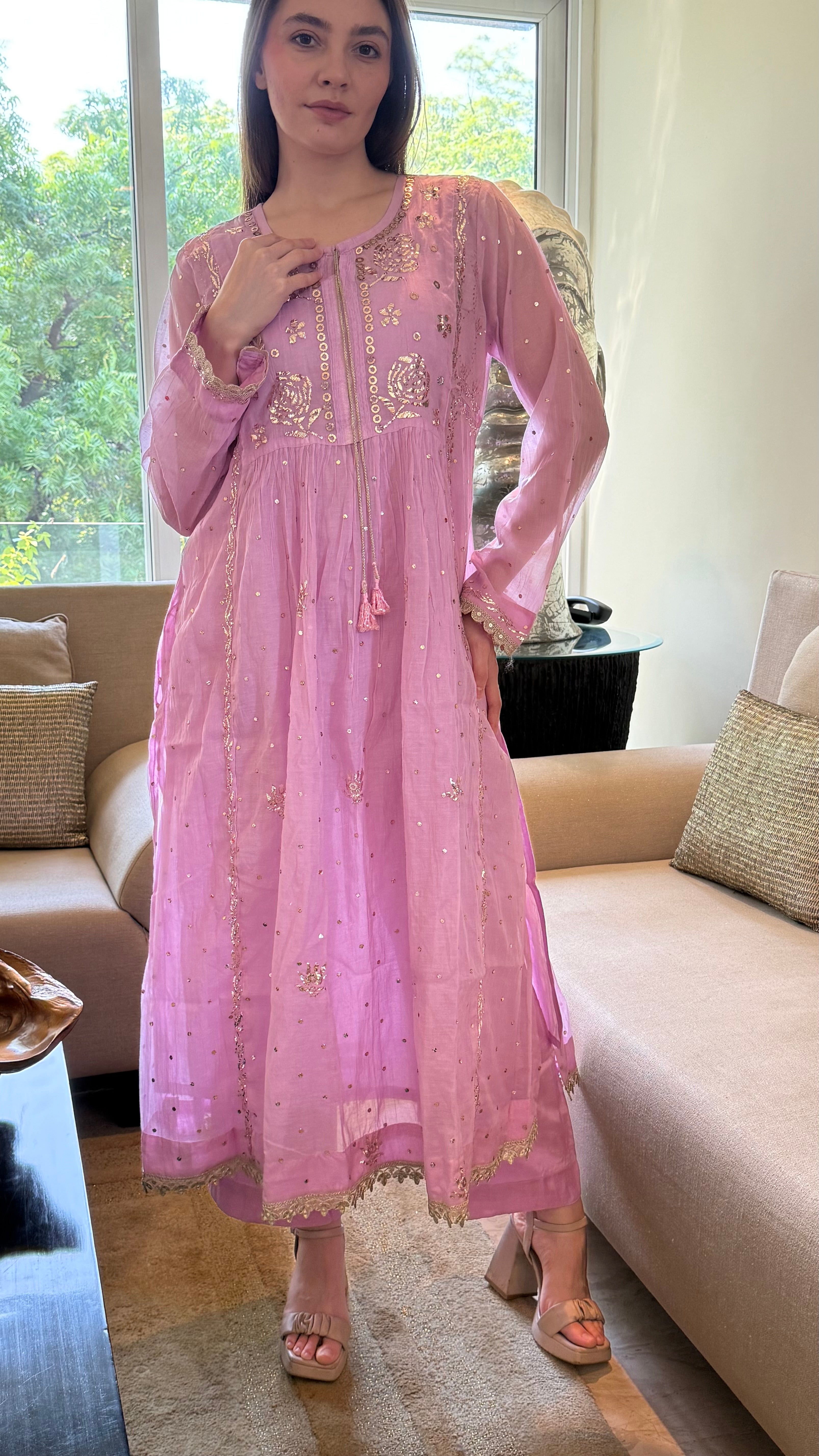 Lilac Haya Kurta Dupatta Pant Set in Chanderi with Golden Pitta