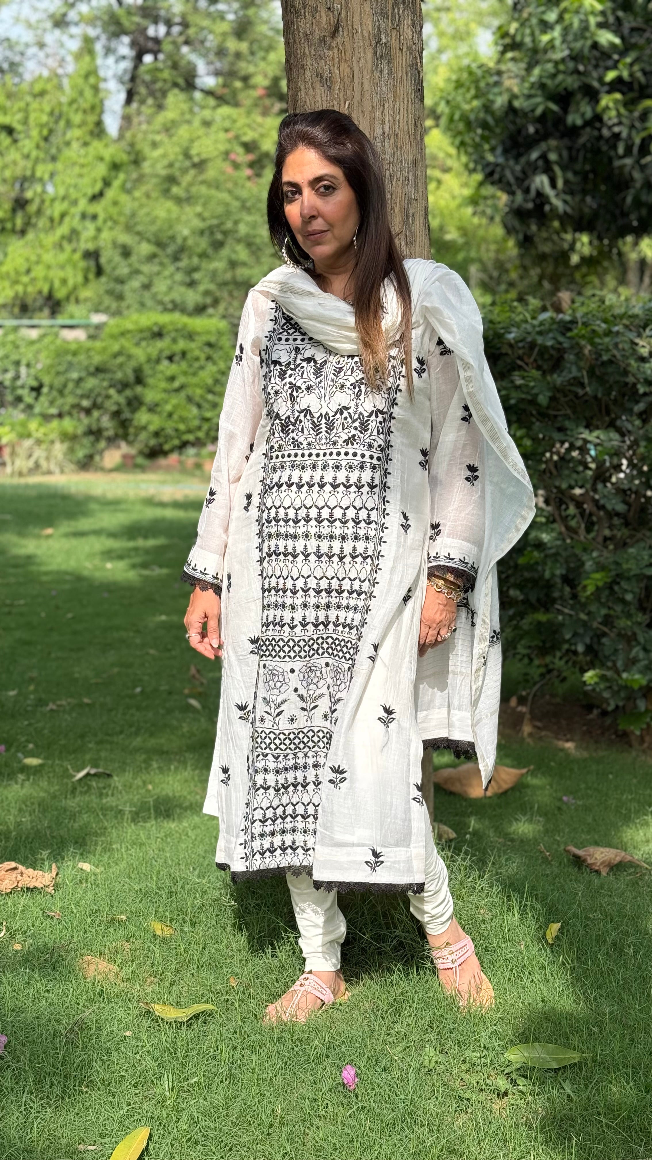 Ivory/Black Mul Chanderi Zahra Kurta Pant Dupatta with Moti Cutdana