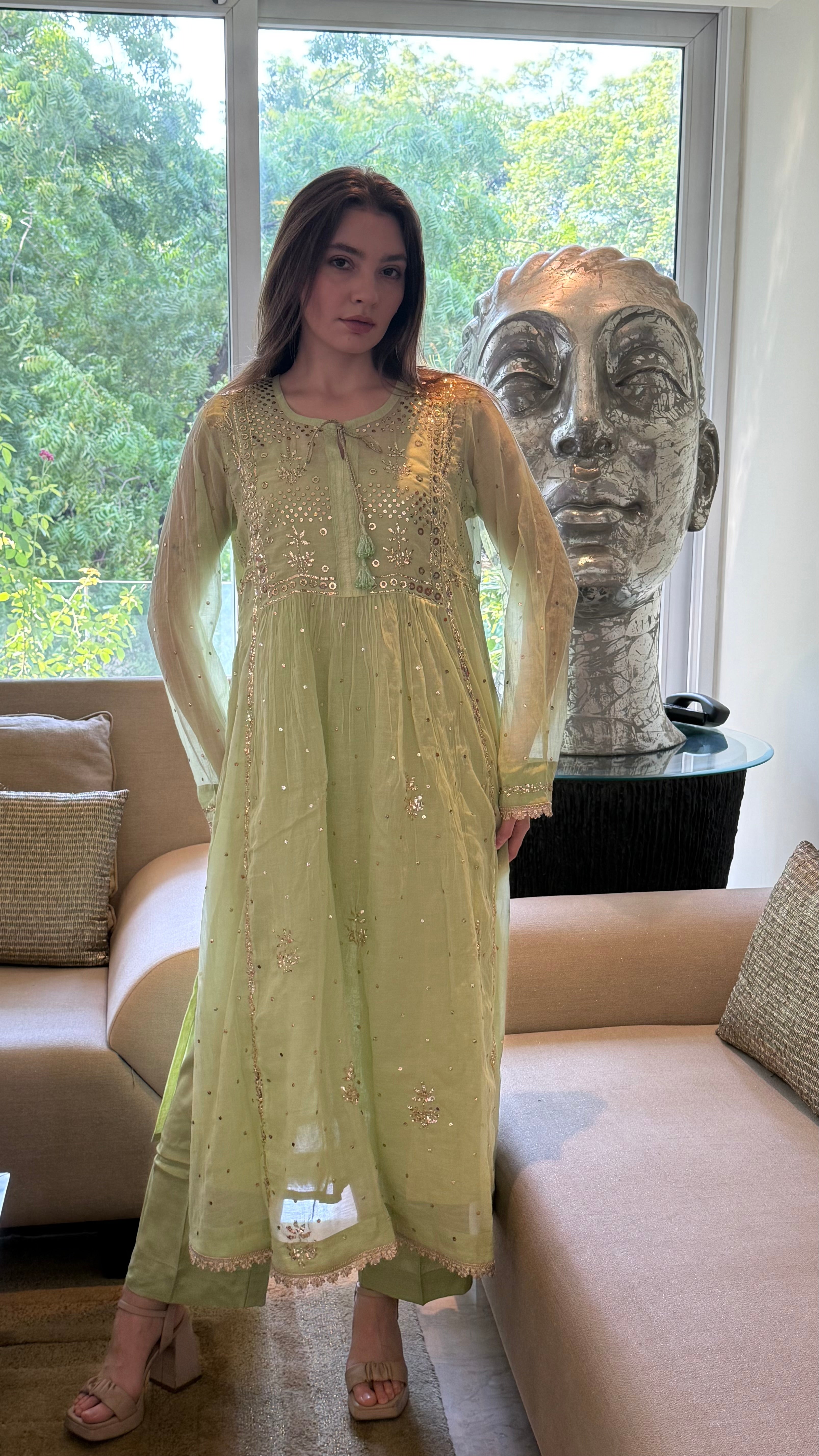 Mint Haya Kurta Dupatta Pant Set in Chanderi with Golden Pitta