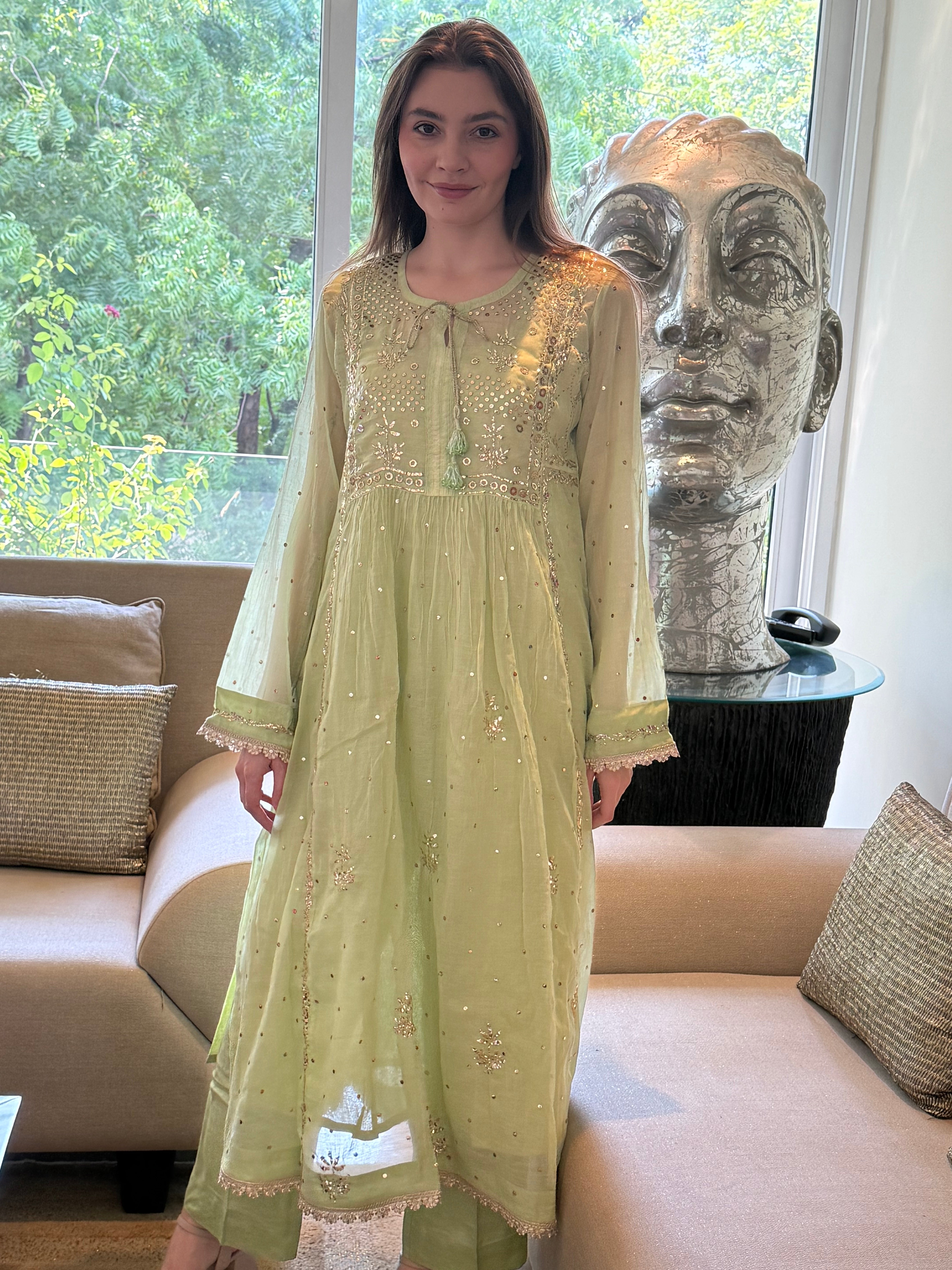 Mint Haya Kurta Dupatta Pant Set in Chanderi with Golden Pitta