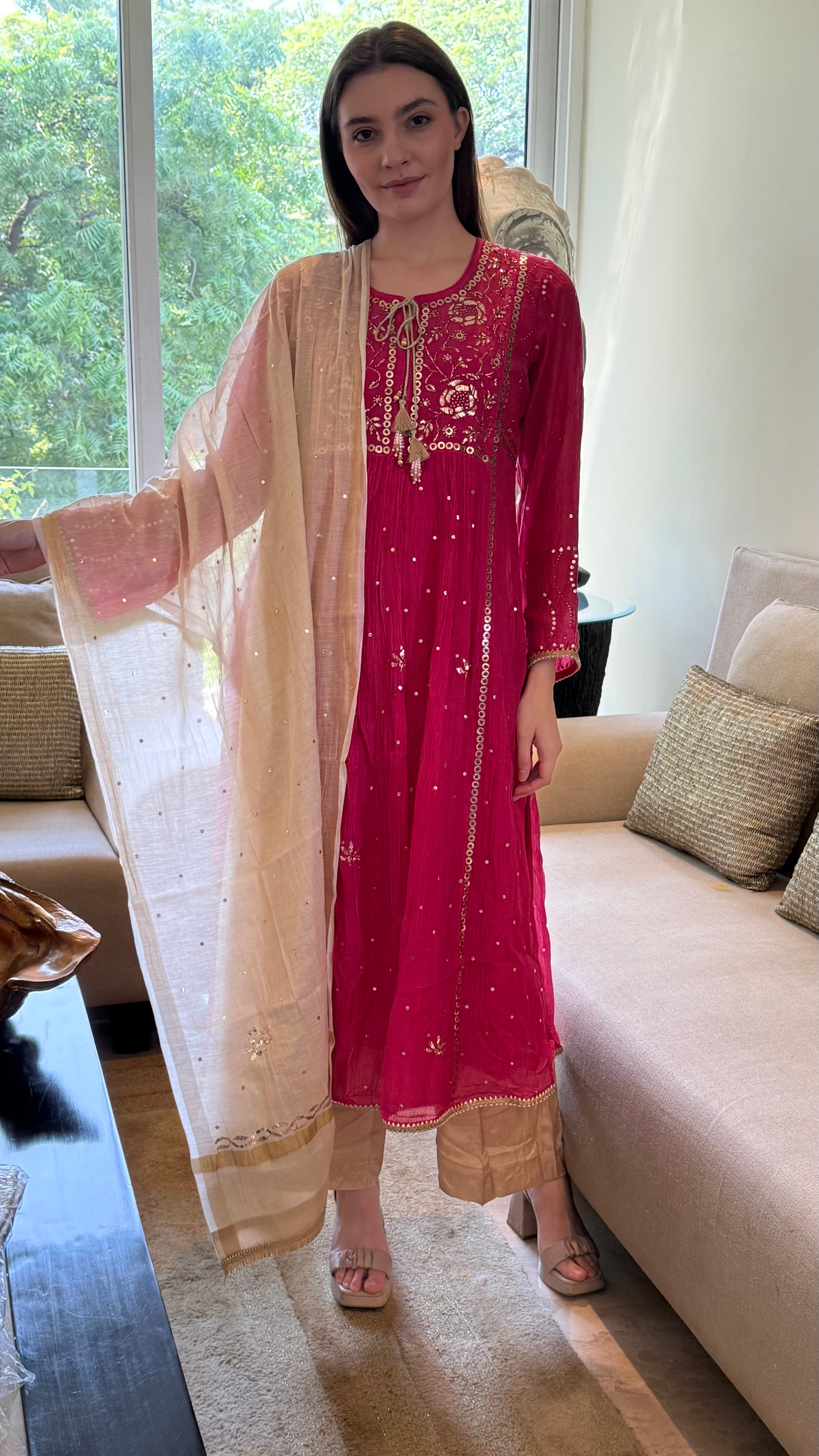 Raani Haya Kurta Dupatta Pant Set in Chanderi with Golden Pitta