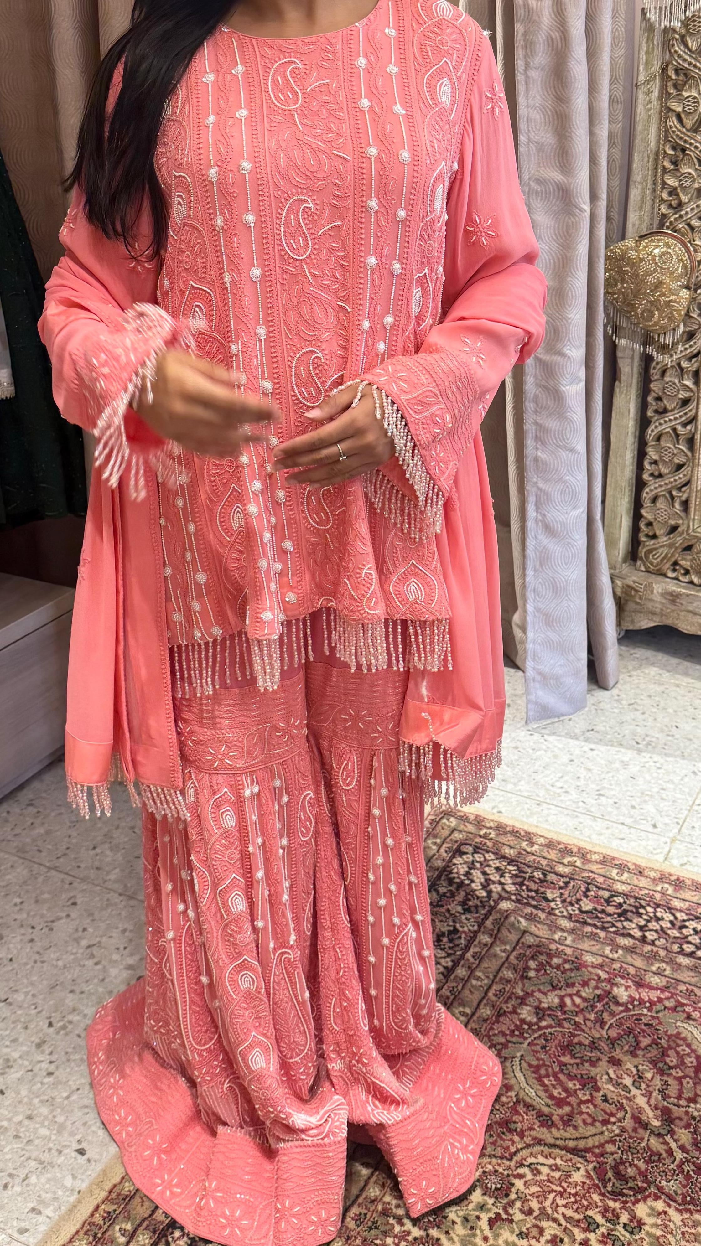 Simran Gharara set