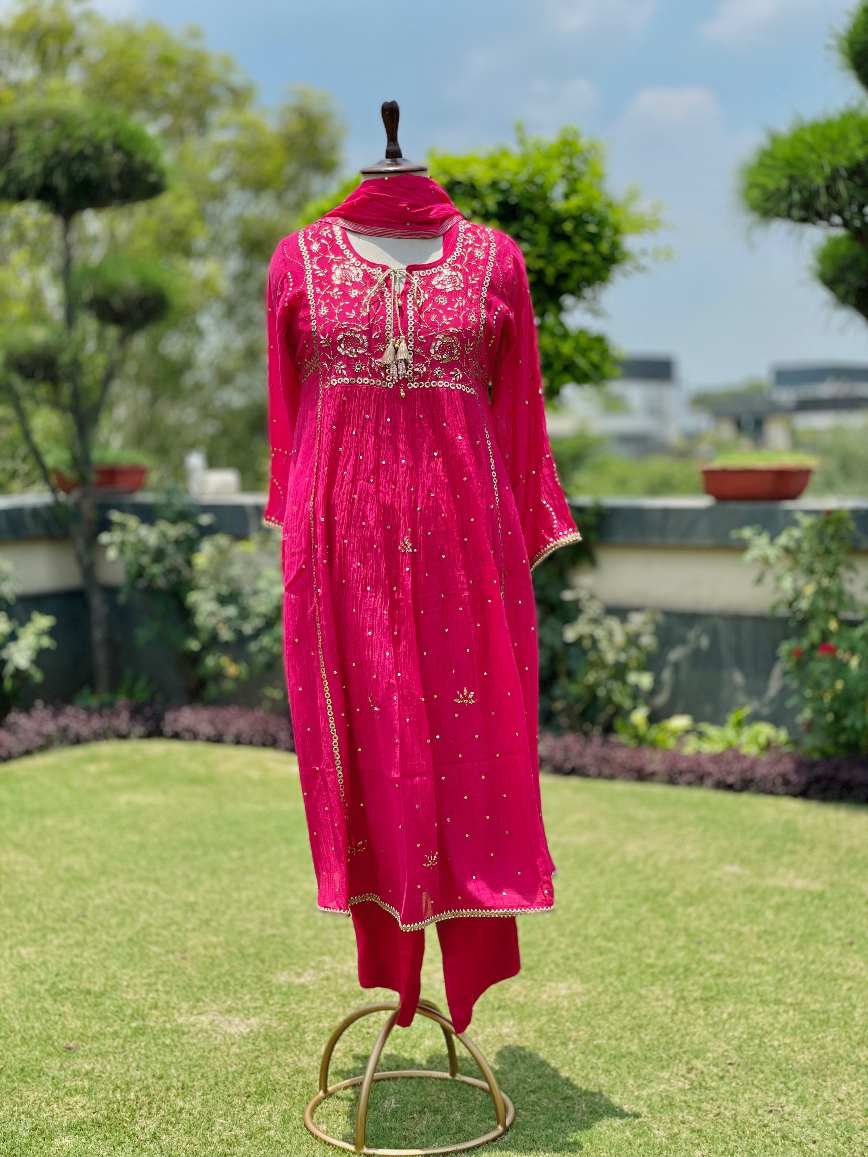 Raani Haya Kurta Dupatta Pant Set in Chanderi with Golden Pitta