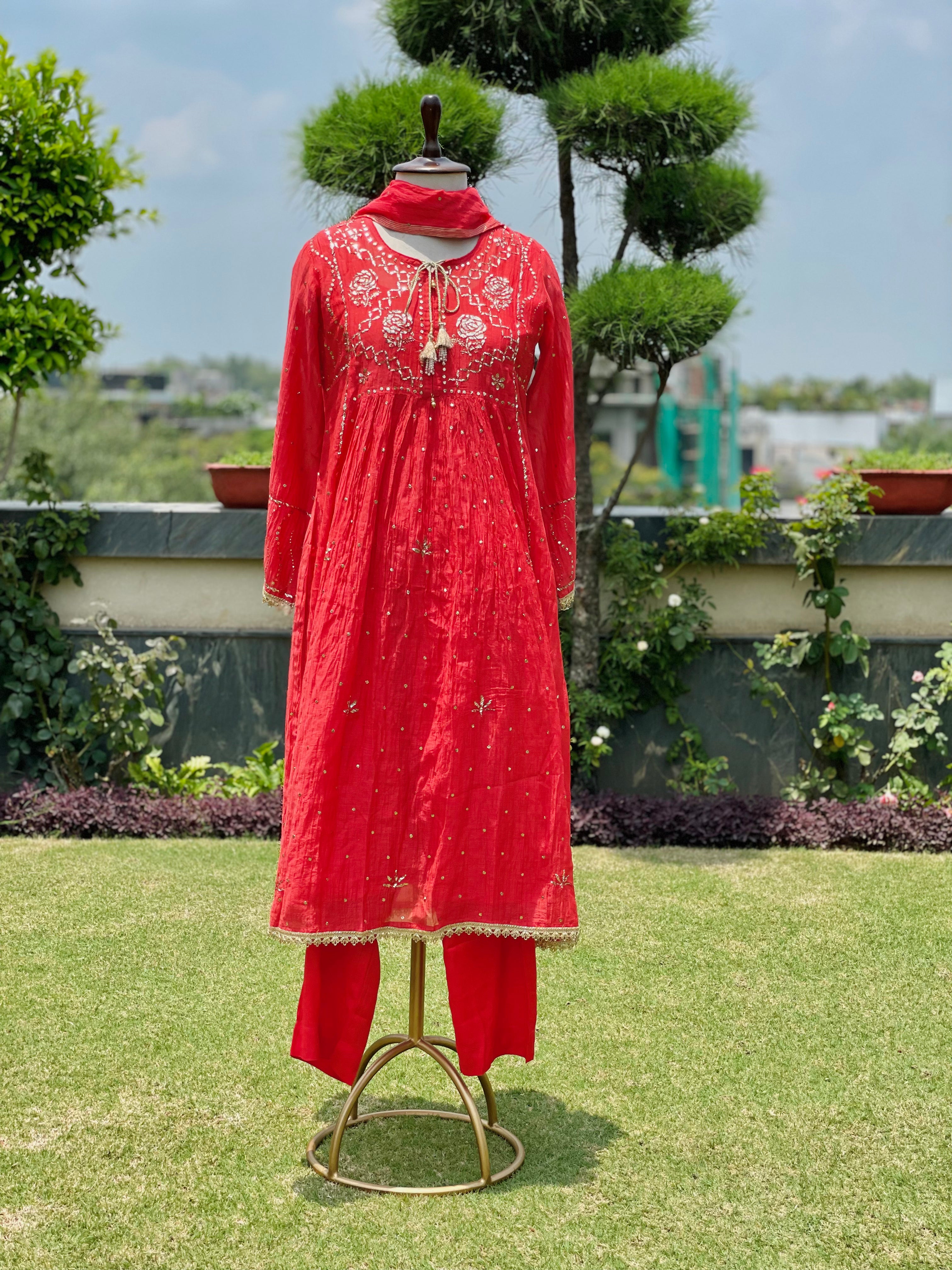 Coral Haya Kurta Dupatta Pant Set in Chanderi with Golden Pitta