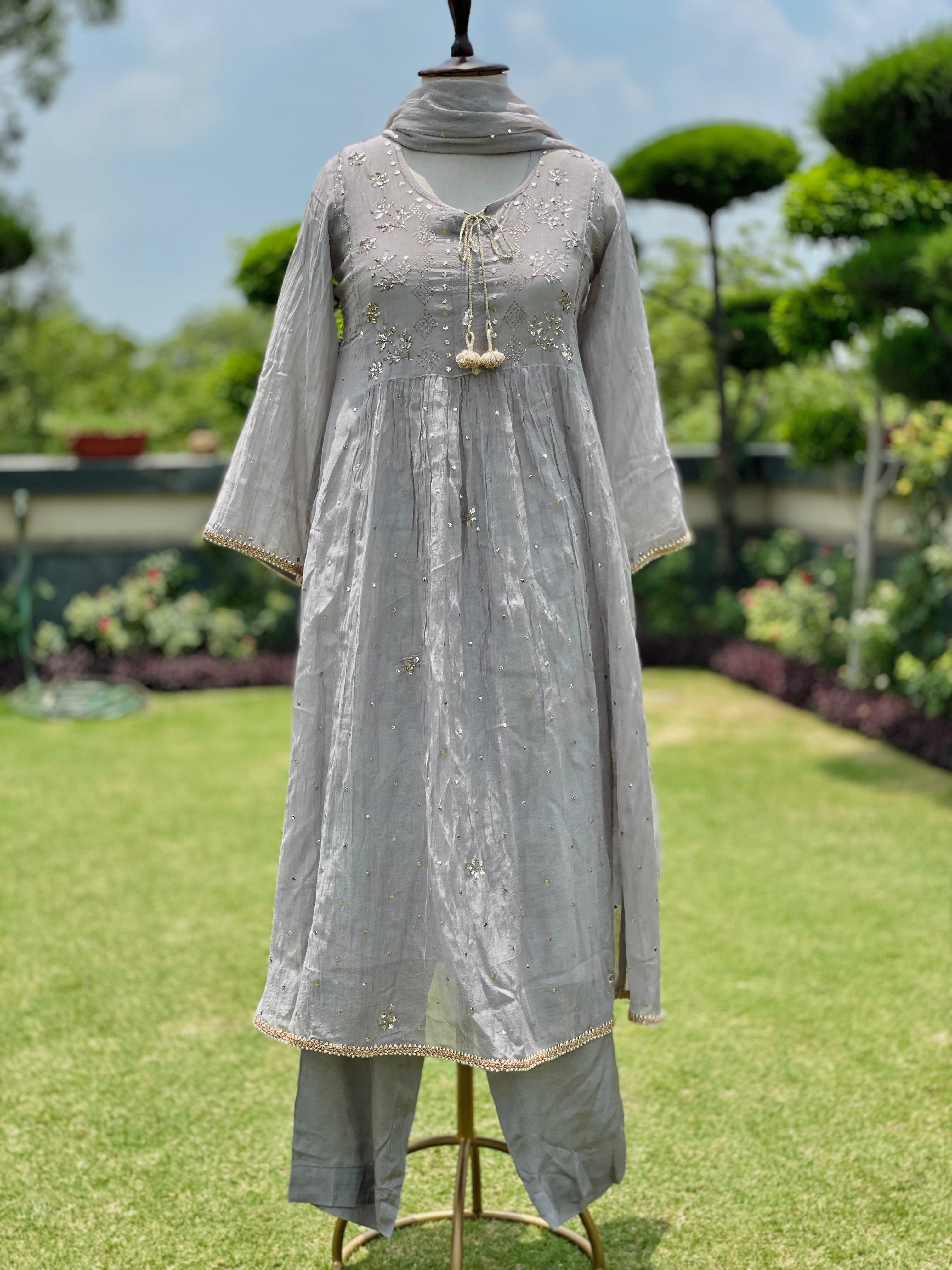 Light Grey Haya Kurta Dupatta Pant Set in Chanderi with Golden Pitta