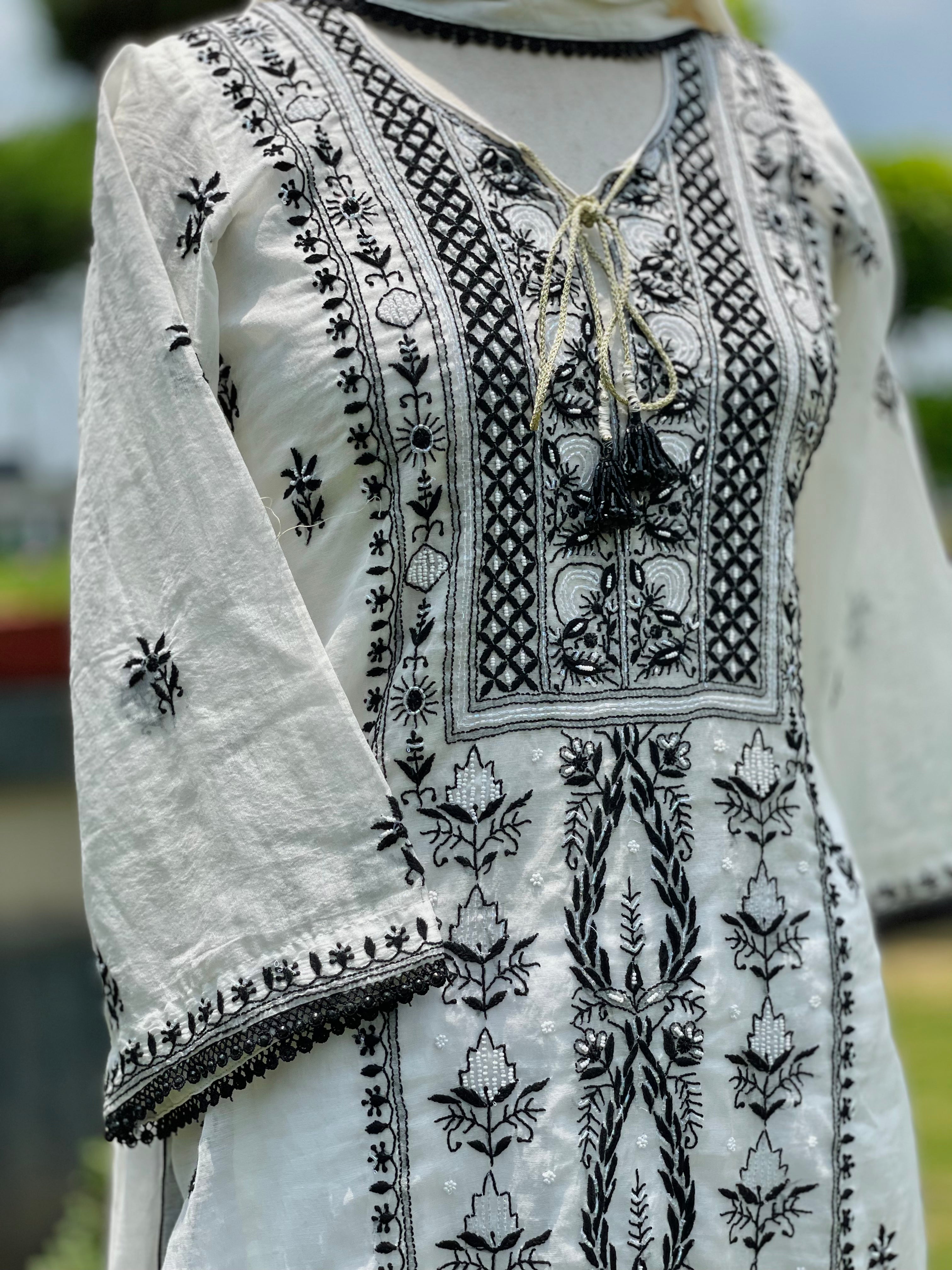 Ivory/Black Mul Chanderi Zahra Kurta Pant Dupatta with Moti Cutdana