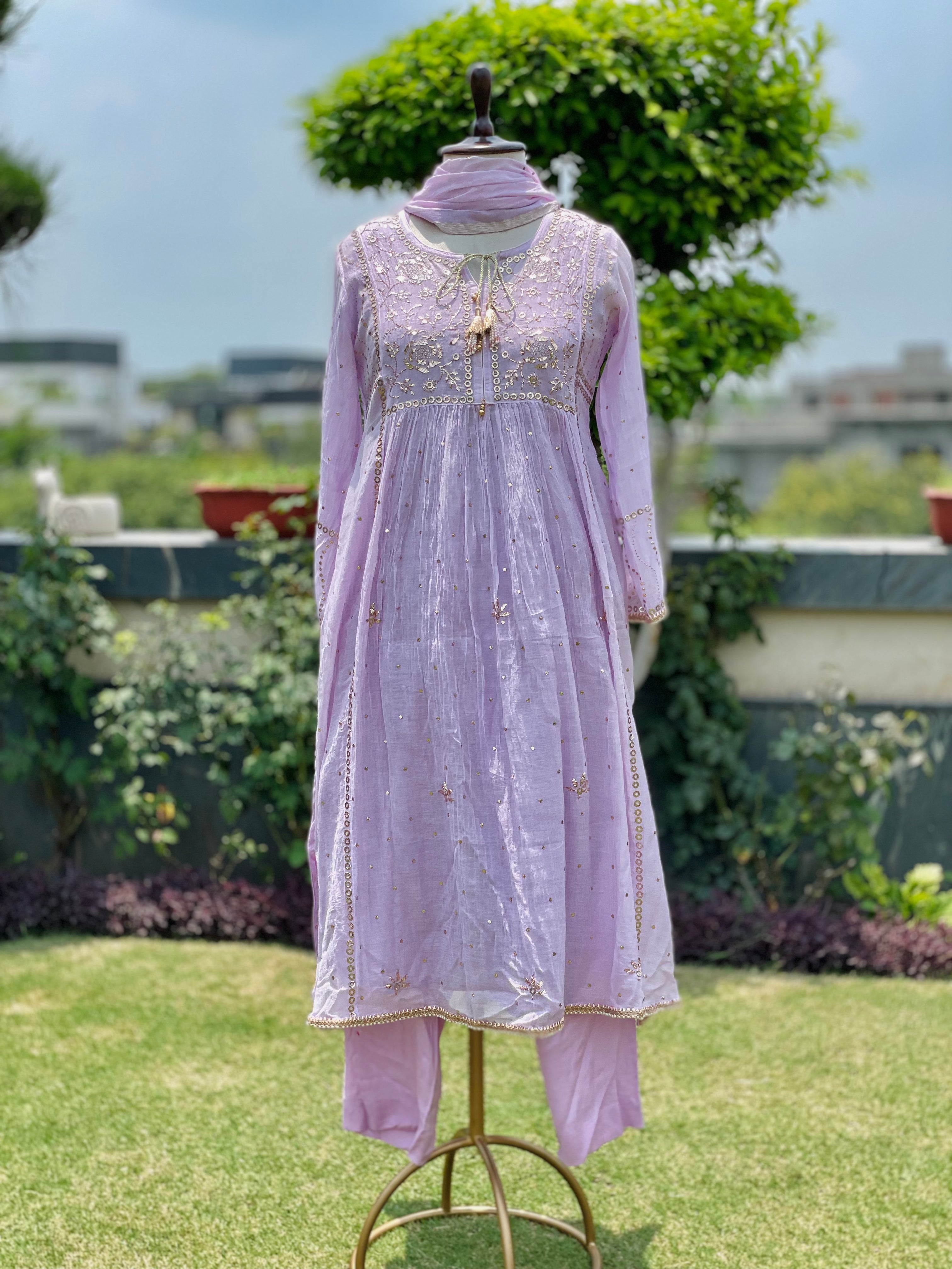 Lilac Haya Kurta Dupatta Pant Set in Chanderi with Golden Pitta