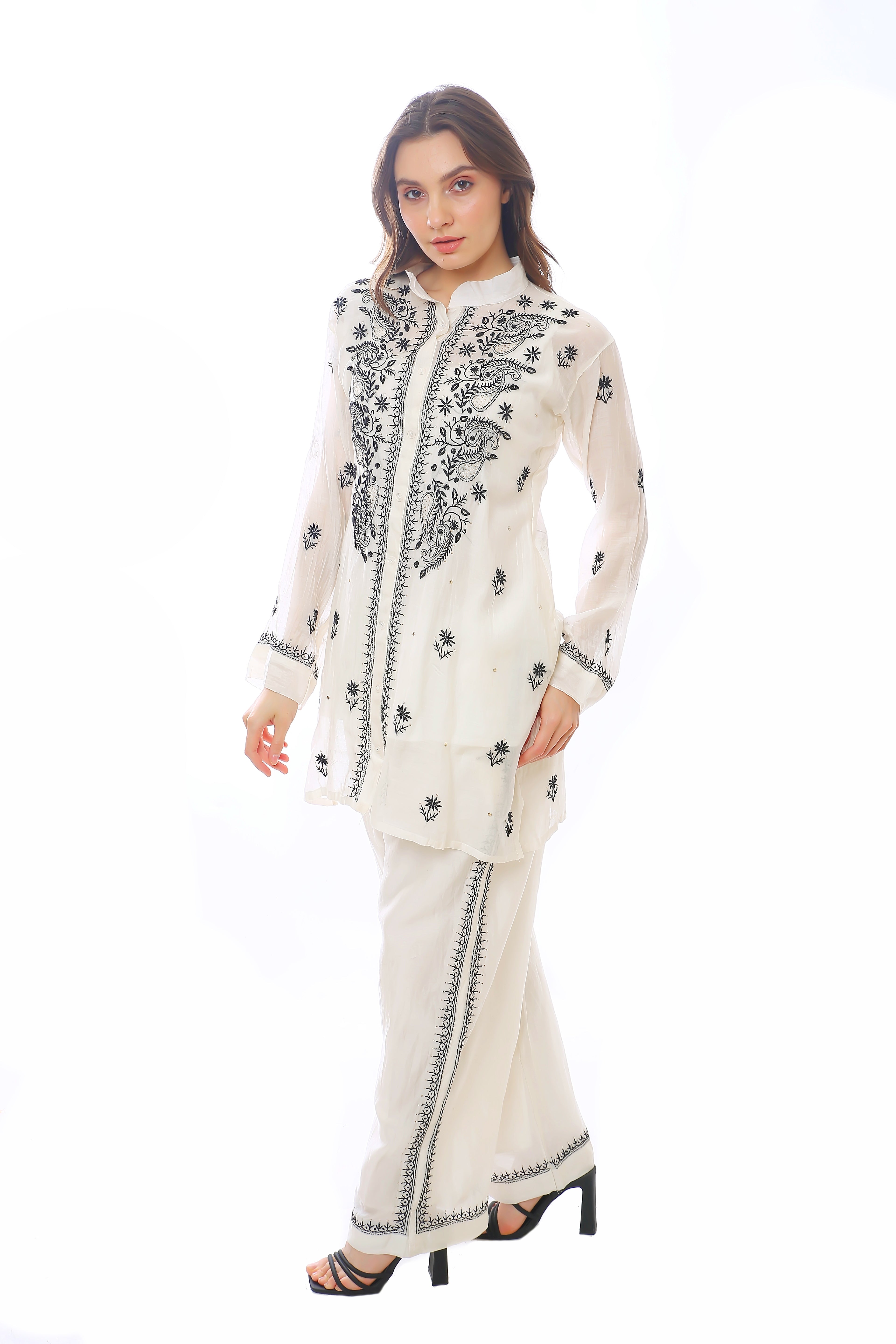 White & Black Mul Chanderi Jahaan Co-ord Set with Mukaish