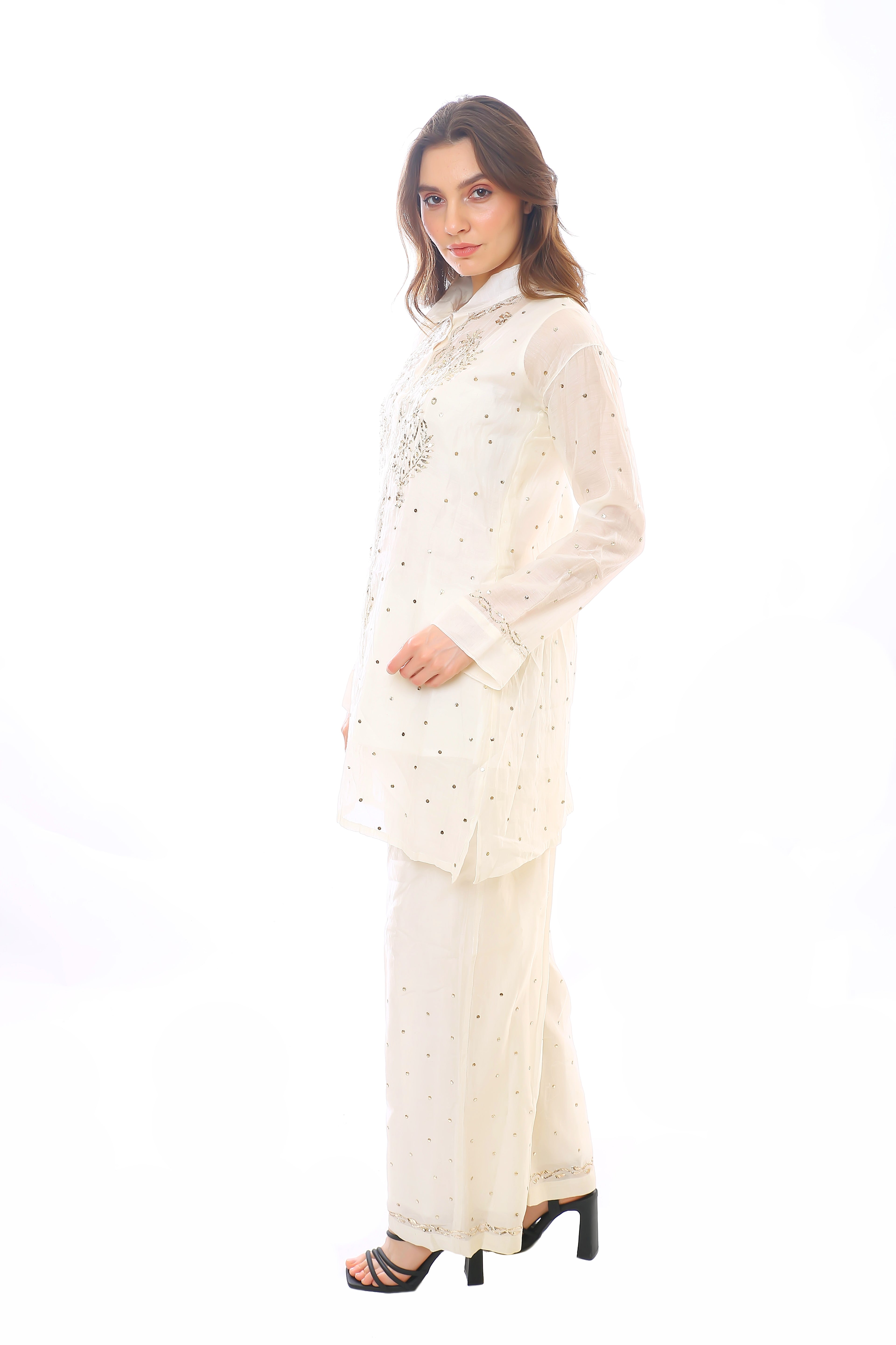 White Mul Chanderi Nayra Co-ord Set with Golden Pitta