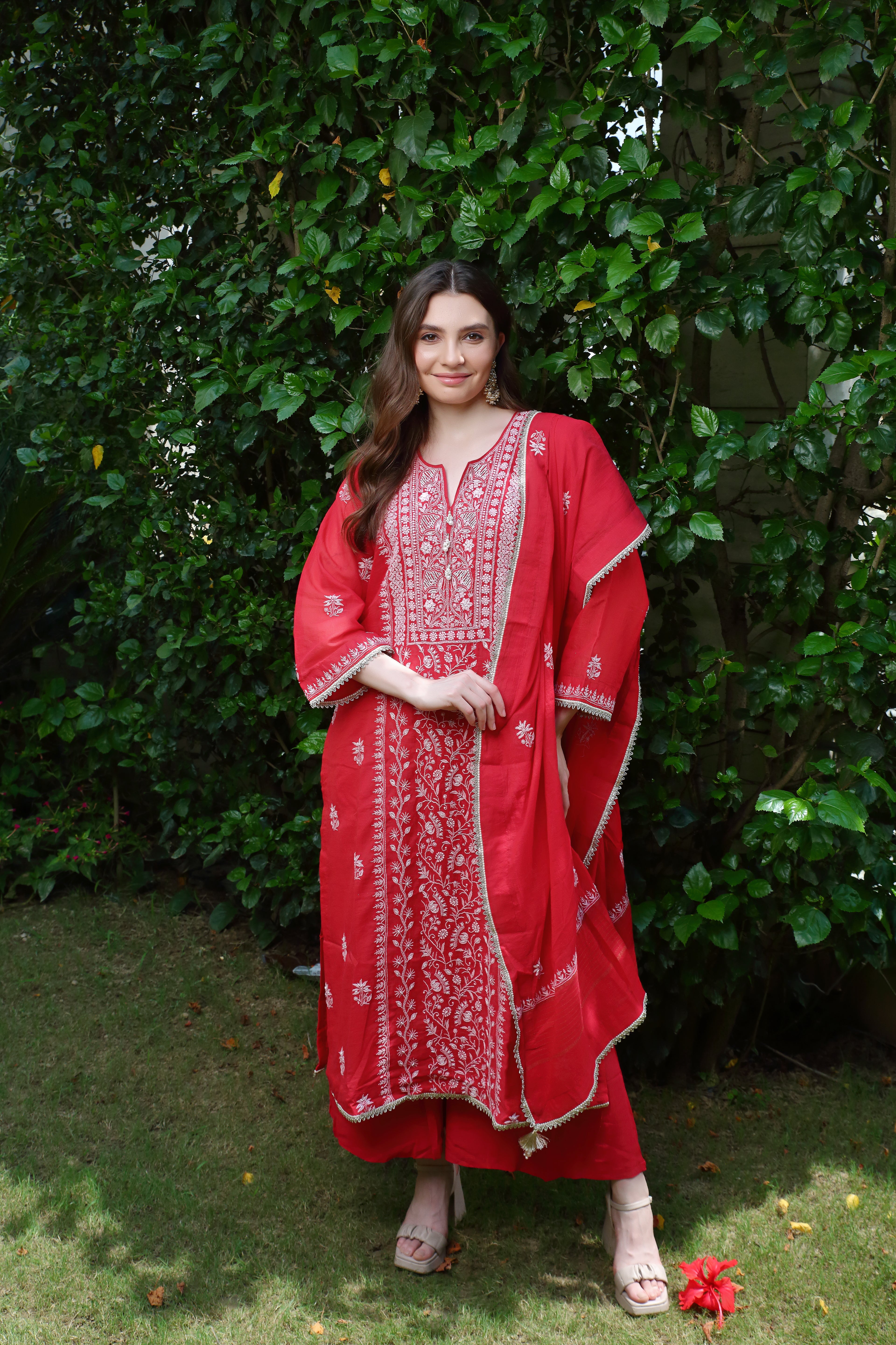 Pakeezah set-red