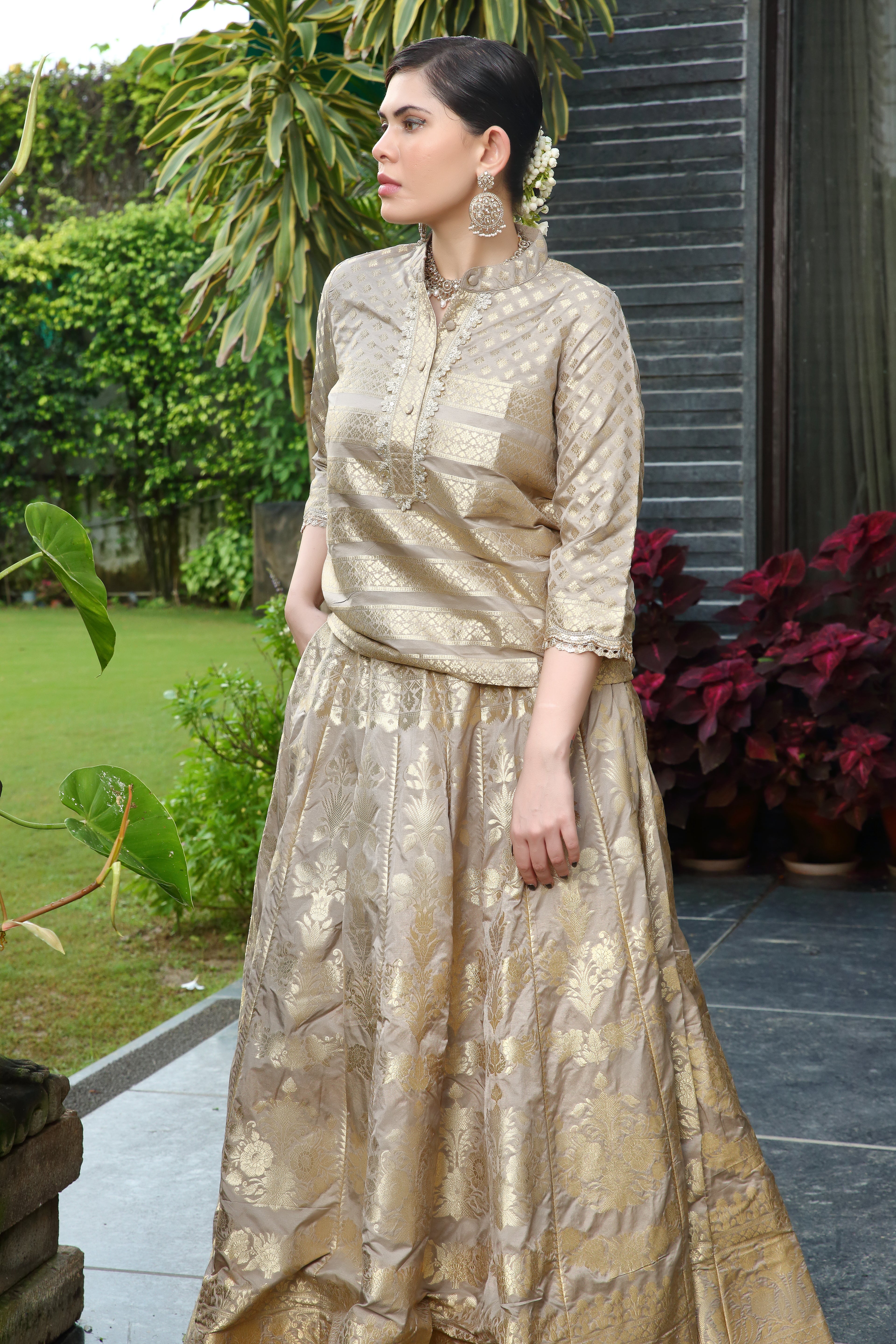 Grey & Gold Niamat Ghaghra Set