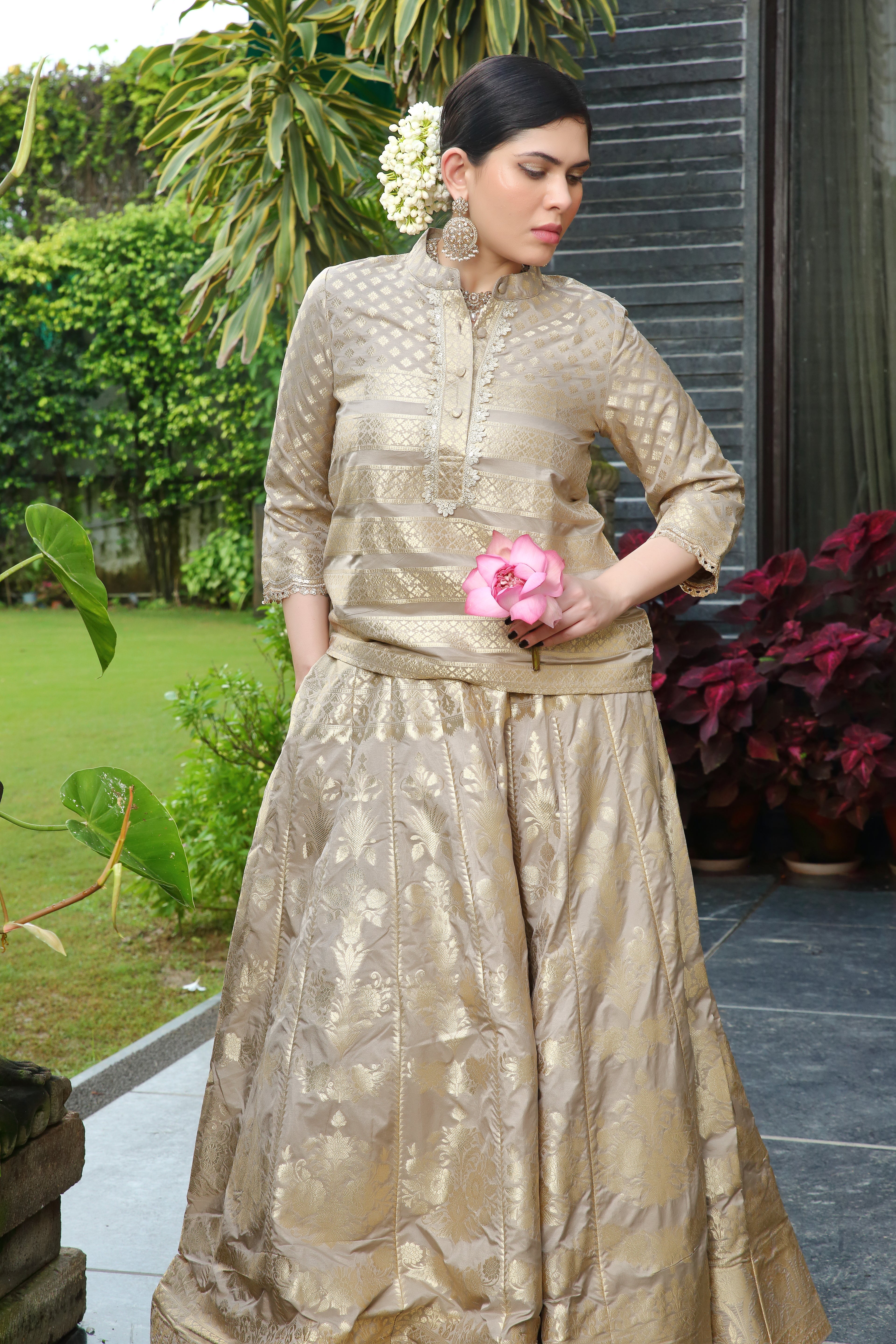 Grey & Gold Niamat Ghaghra Set