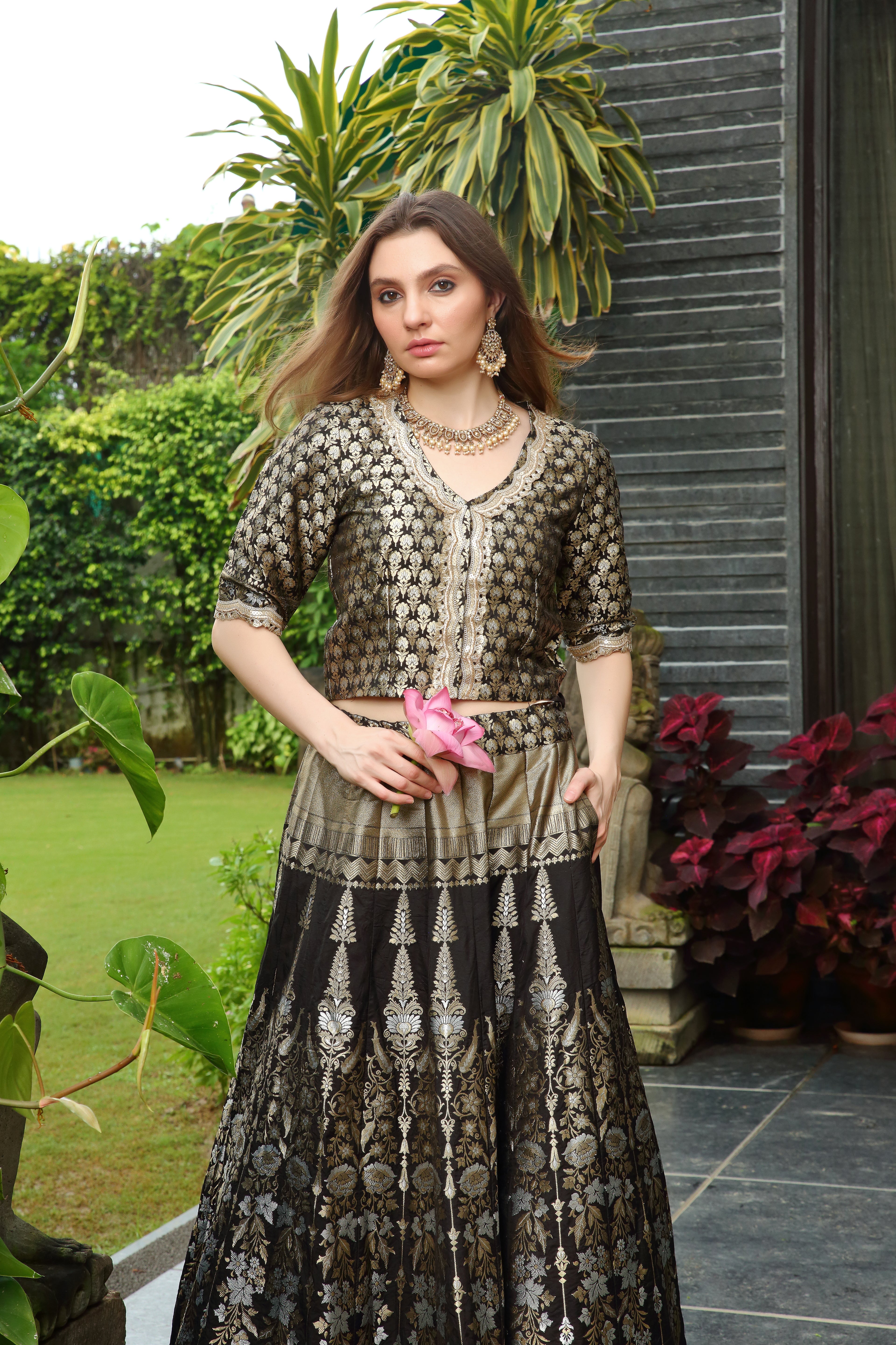 Black & Gold Niamat Ghaghra Set