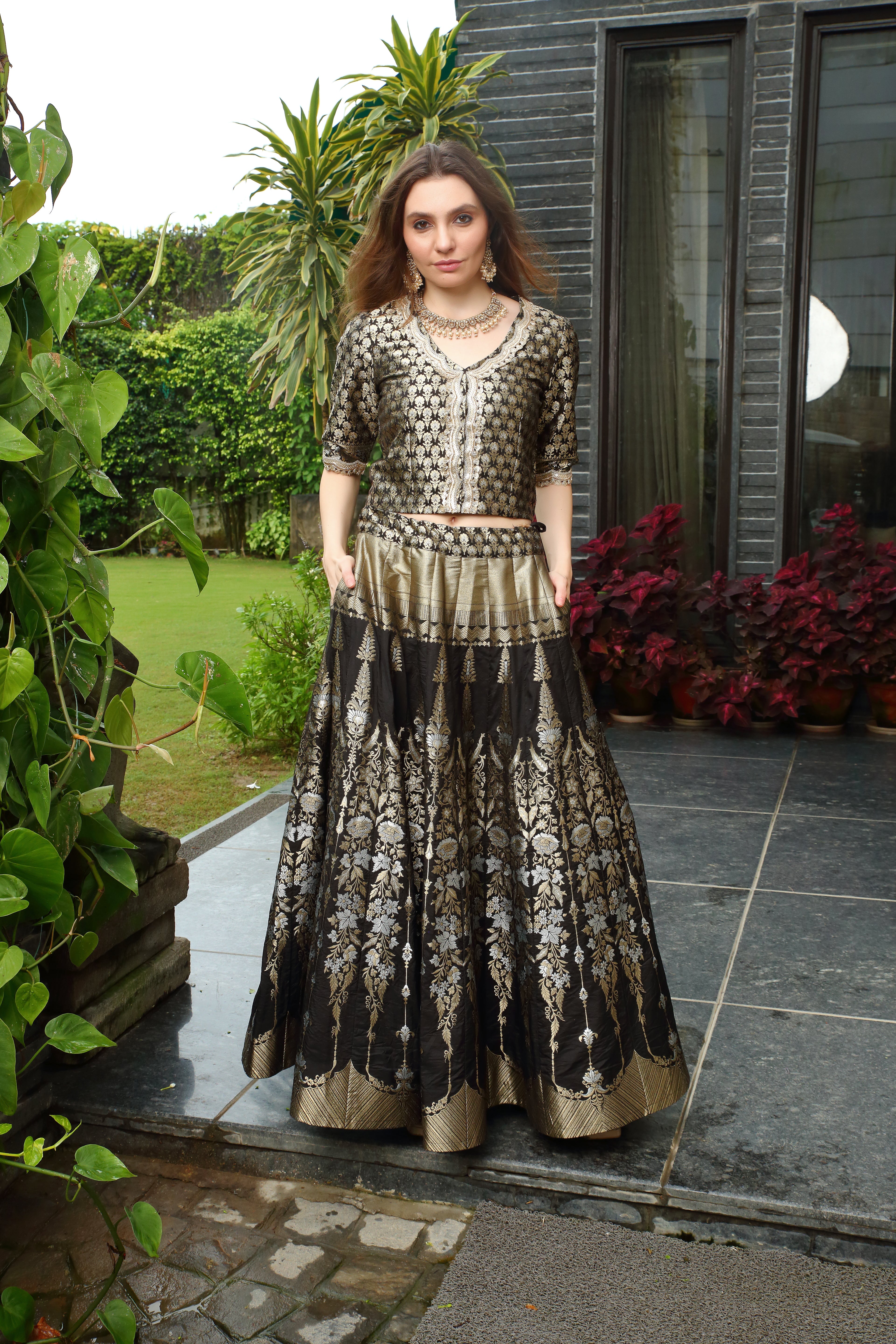 Black & Gold Niamat Ghaghra Set