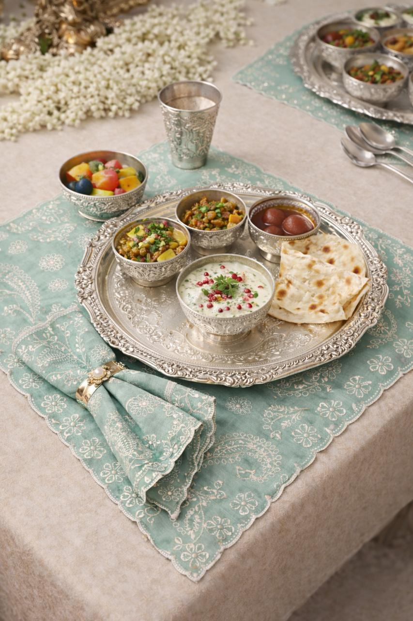 Pista Green Mat & Napkin